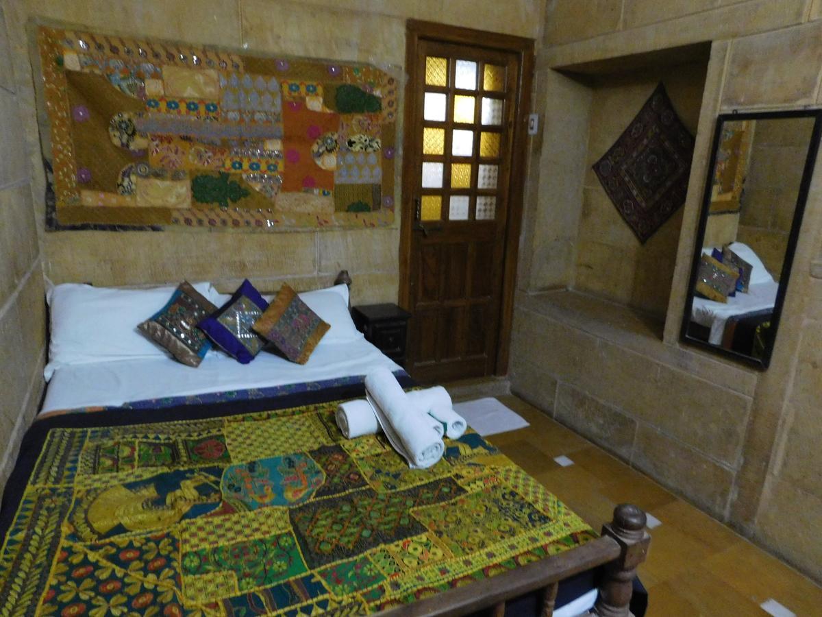 Shahi Palace Hotel Jaisalmer Quarto foto